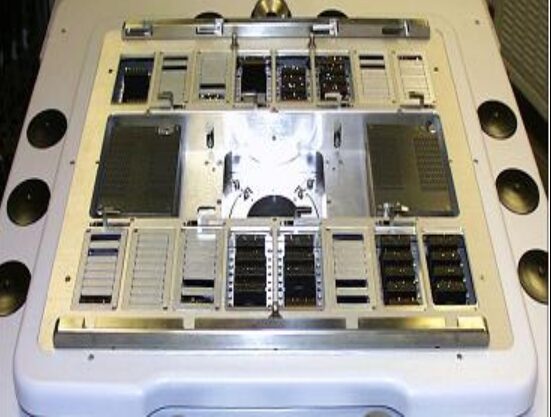 A picture of the inside of an electronics device.
